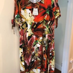 NWT CARMEN Floral Dress with Open Sleeves. SZ XL.